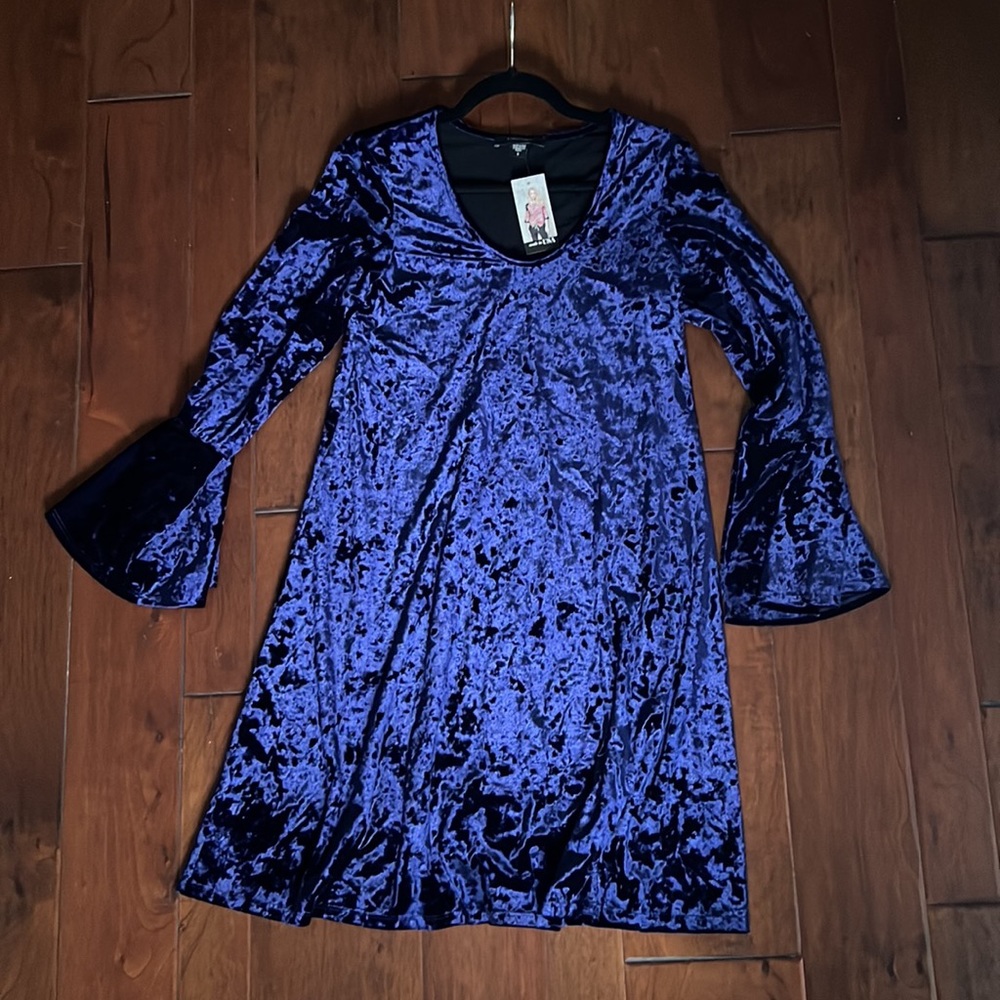 BRAND NEW Navy Velvet Karen Kane Dress